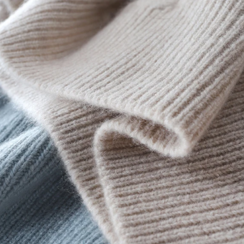 Damen Strickpullover mit Zopfmuster und weitem Rollkragen