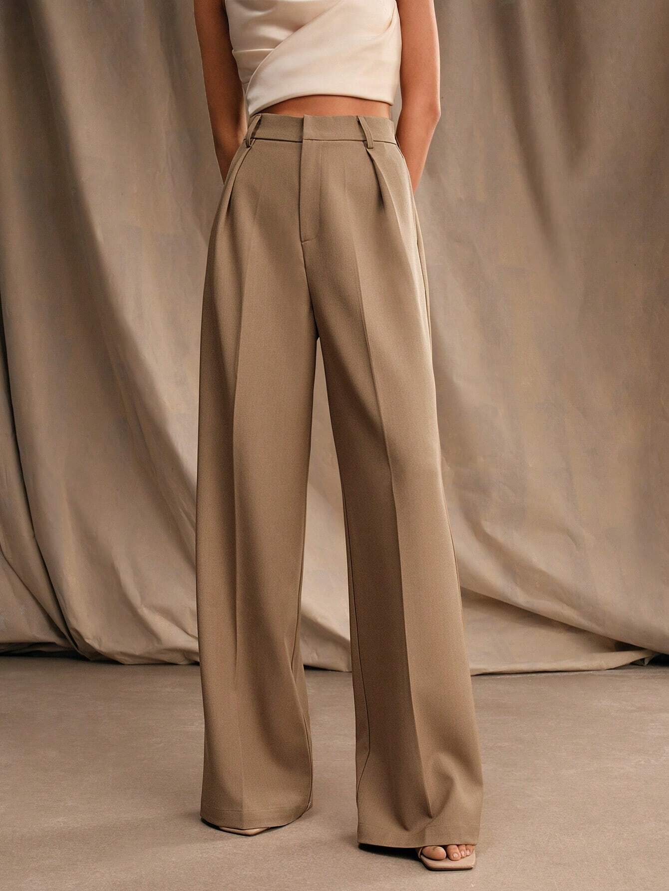 Damen Stoffhose weit geschnitten mit hohem Bund und Bundfalten - Khaki